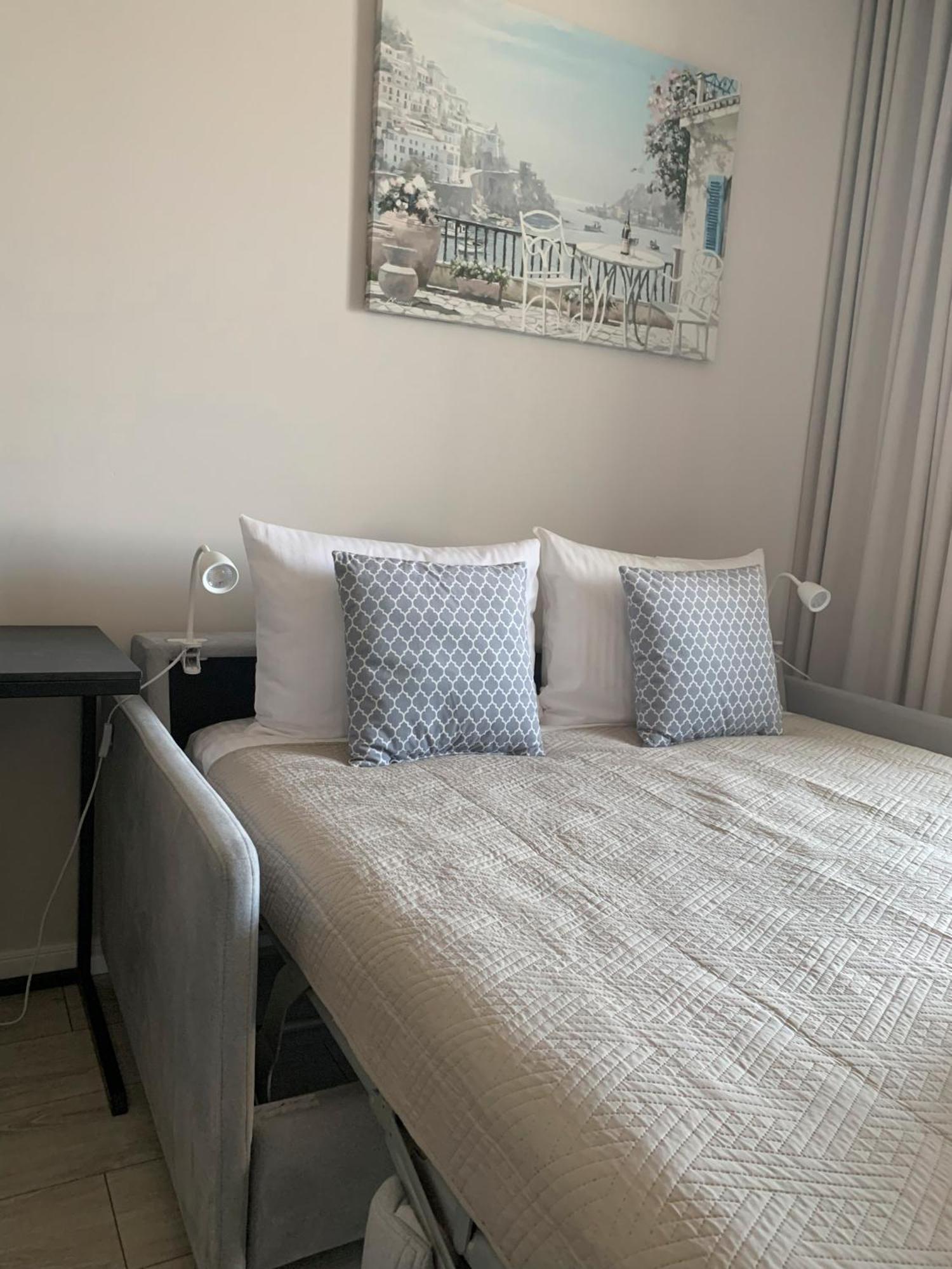 Warsaw Home Suites Екстериор снимка